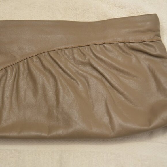 Genuine Leather Small  front ruched clutch - Picture 4 of 4